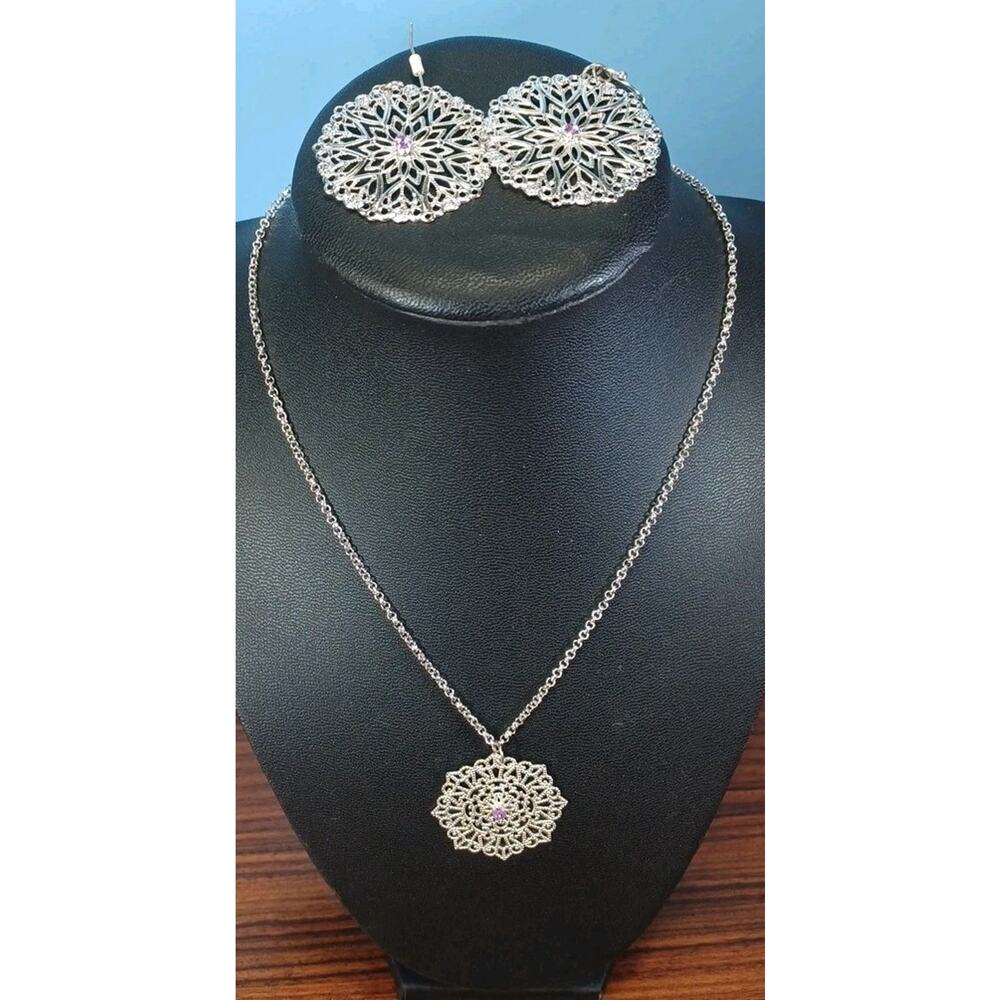 Beautiful Silvertone & Purple Necklace & Earrings Shiny Beautiful Preppy Fancy